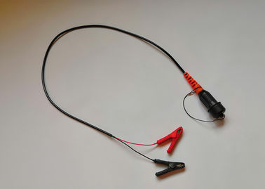 Câble de puissance de batterie avec le connecteur et le connecteur correspondant de panneau.
